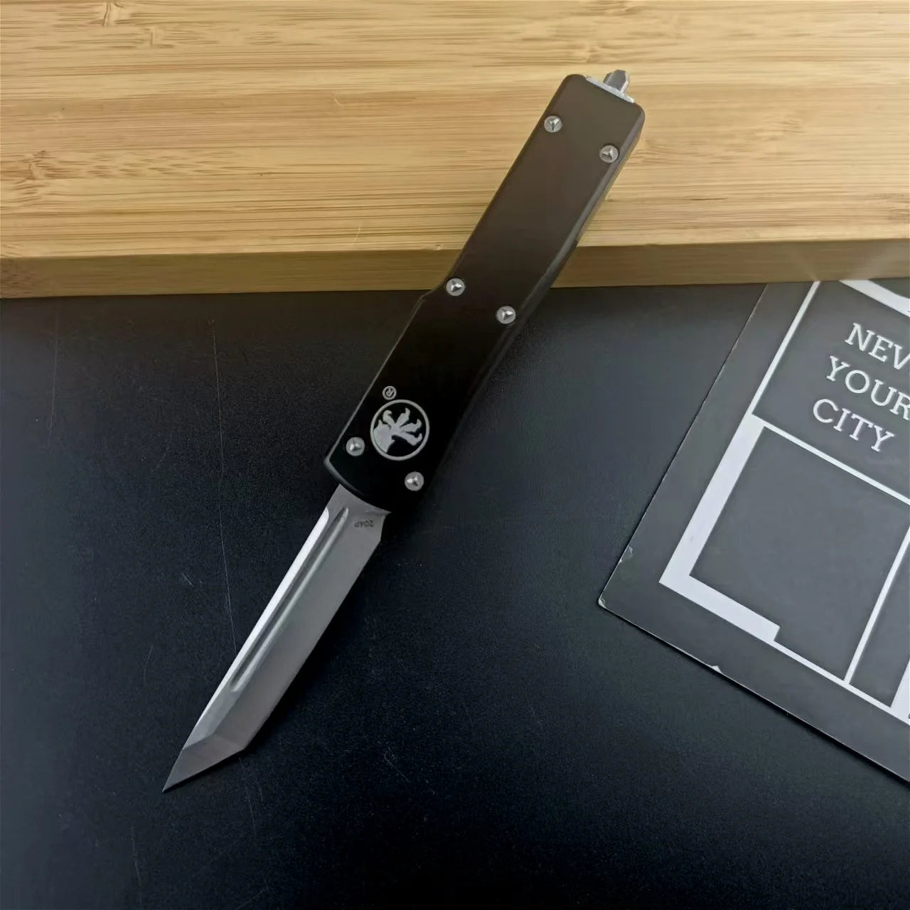 Outdoor Multi-purpose Knives, Practical Tools for Exploration, Camping, Travel, Rescue and Survival, and Men's Gift Tools