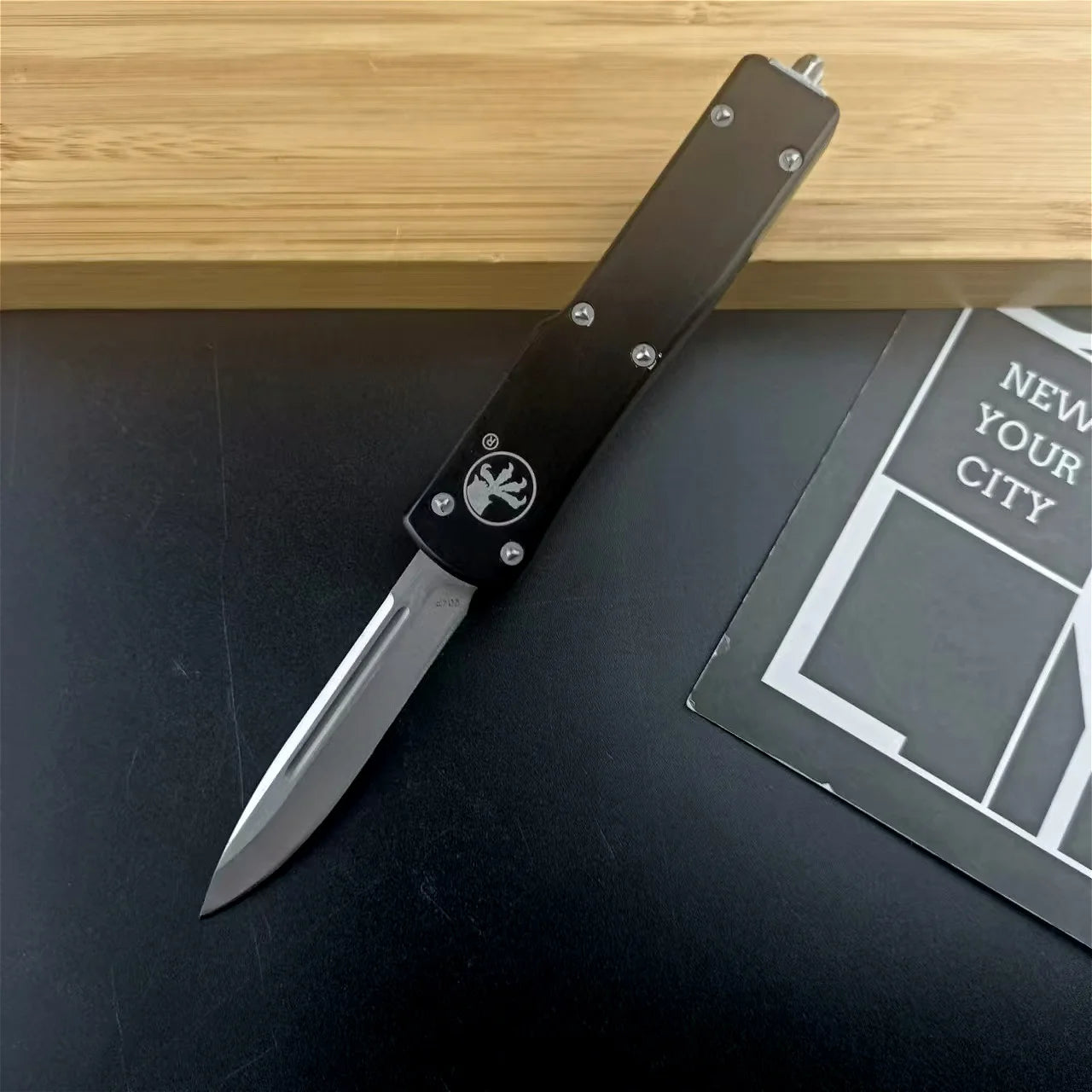 Outdoor Multi-purpose Knives, Practical Tools for Exploration, Camping, Travel, Rescue and Survival, and Men's Gift Tools